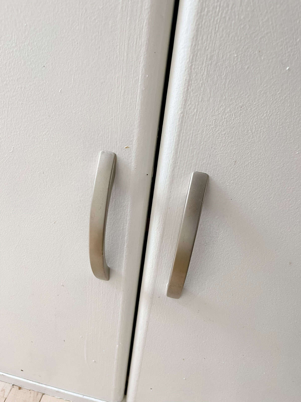 hardware on cabinet doors