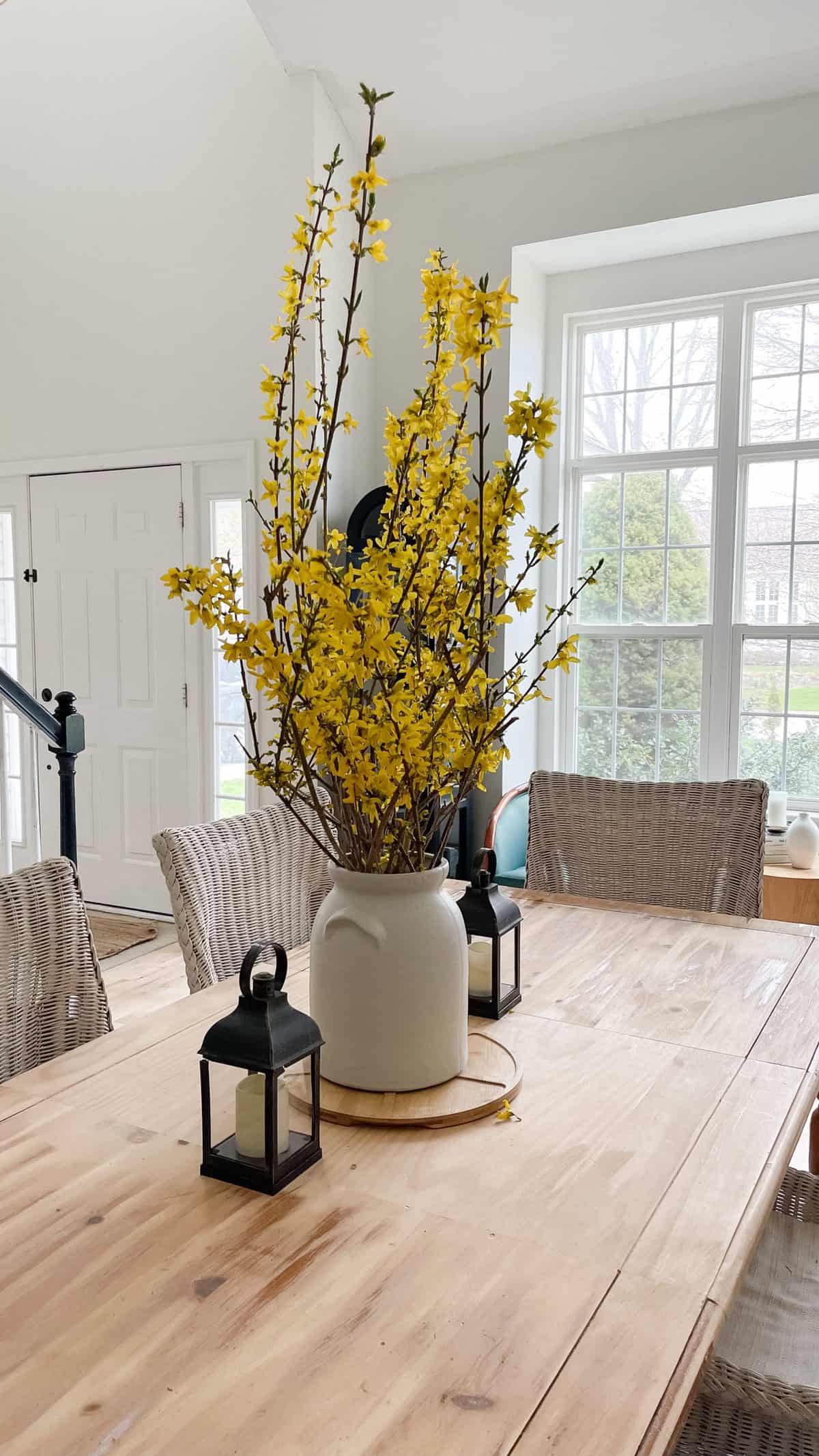 forsythia bouquet dining