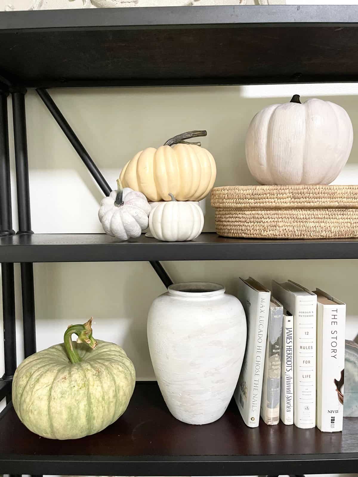 styling with pumpkins for fall