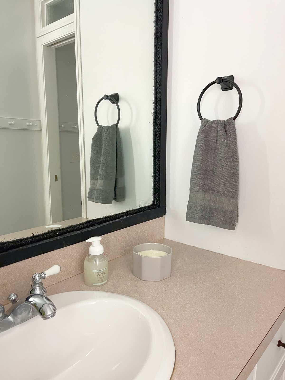 frame bathroom mirror black and white