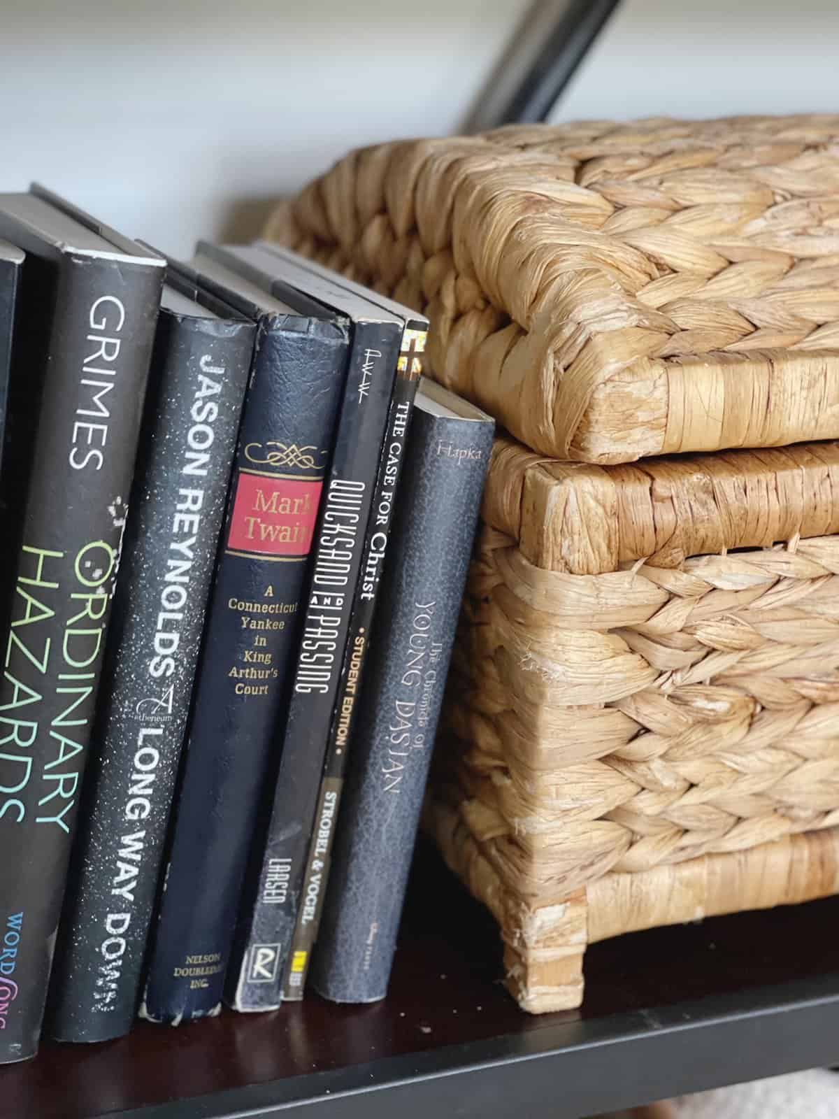 bookshelves decluttering